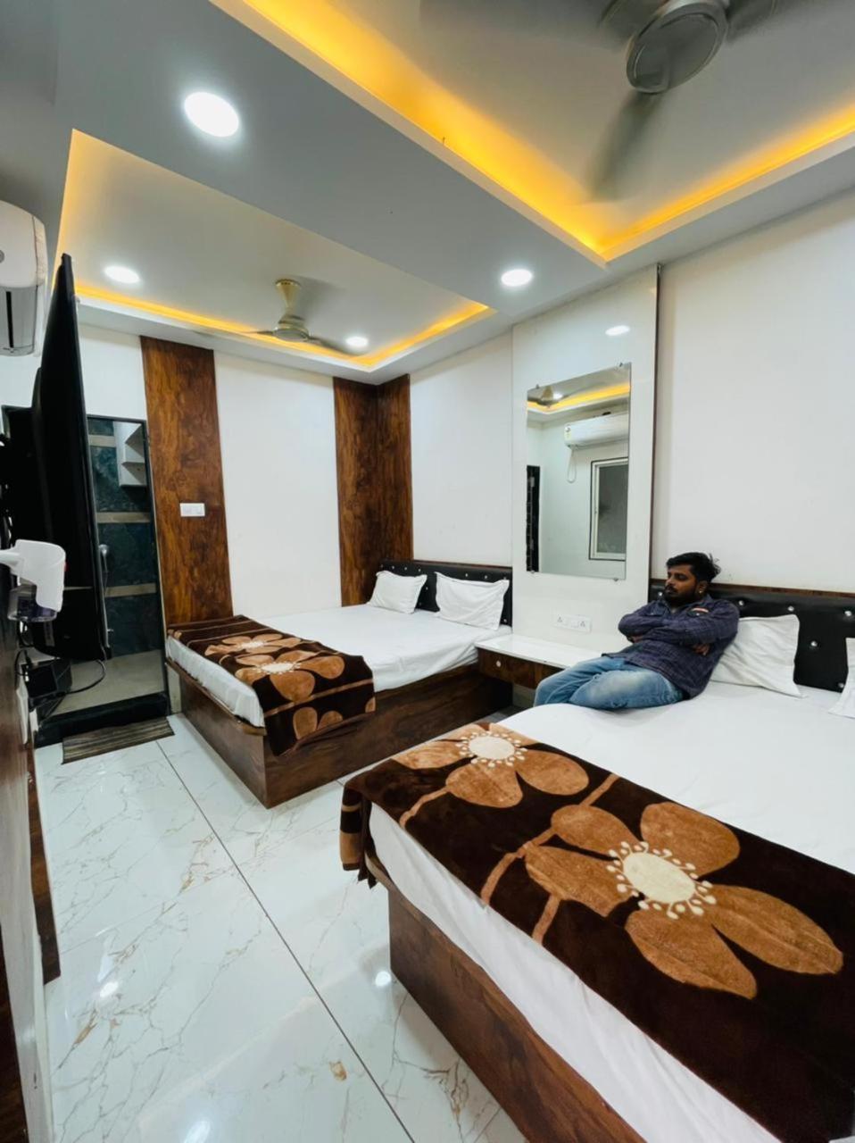 Hotel Shree Shyam Sharnam Godarpura Exterior foto
